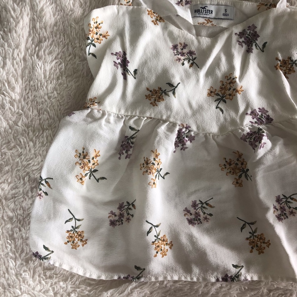 Hollister Flower Printed Top